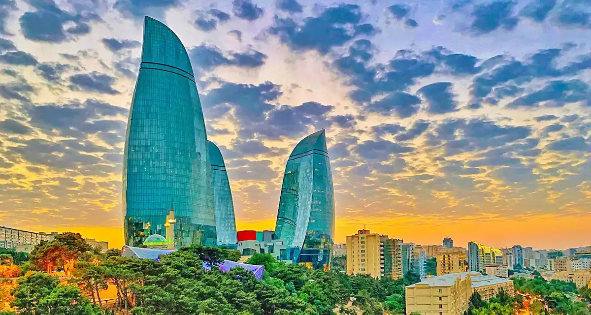 عرض اذربيجان 4 ايام باكو و غوبوستان