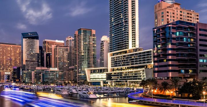 فنادق فخمة ورخيصة في دبي 